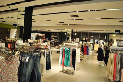 大足商场里的店面怎么装修？